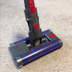 다이슨 청소기 부품 롤러 브러시, 대용량 배터리 등 이미지