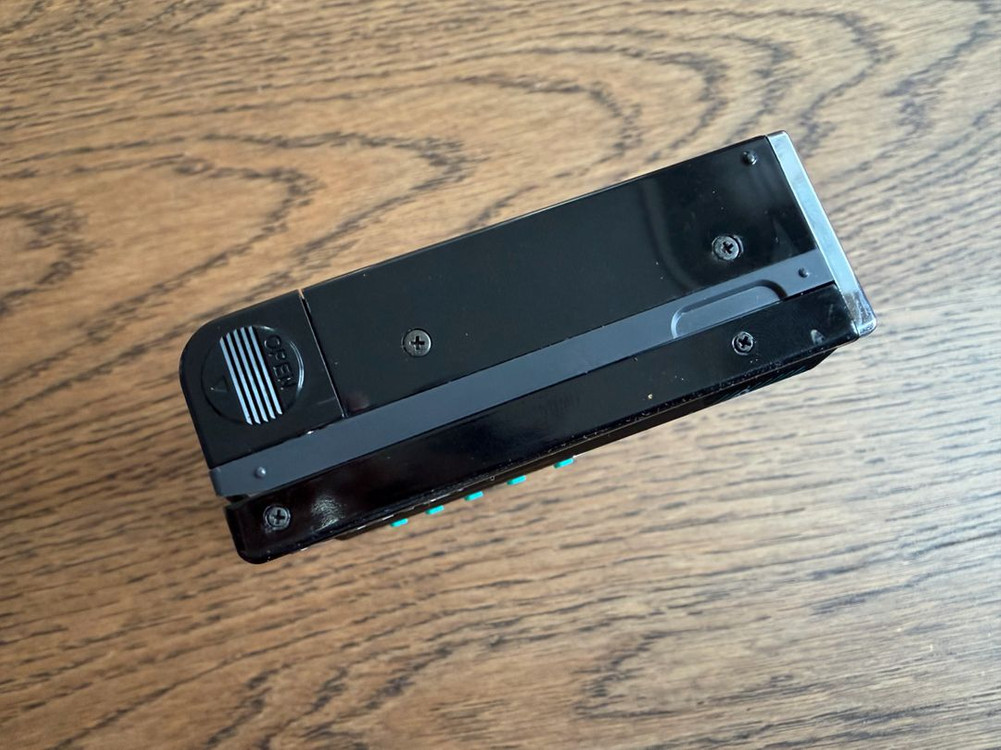 AIWA HS-J9 카세트 워크맨 판매 합니다.--3