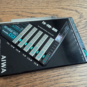 AIWA HS-J9 카세트 워크맨 판매 합니다.