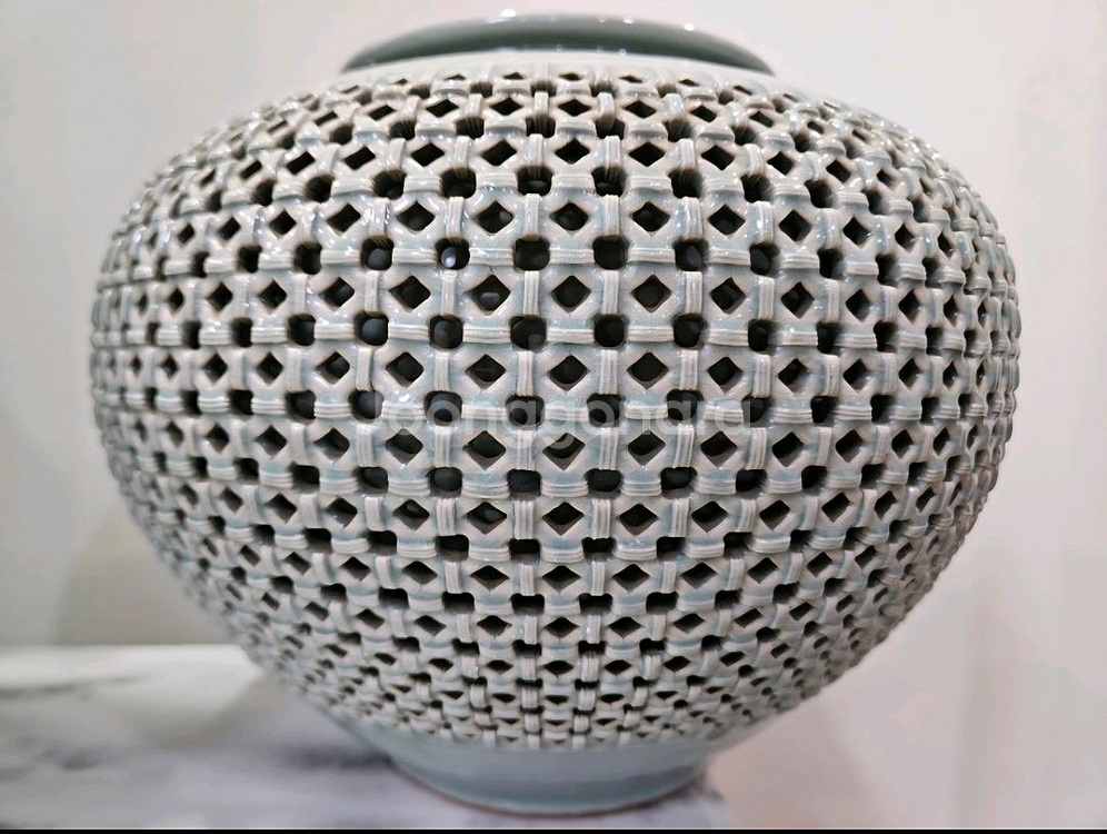 [새상품] 청자 투각 학문양 도자기--0