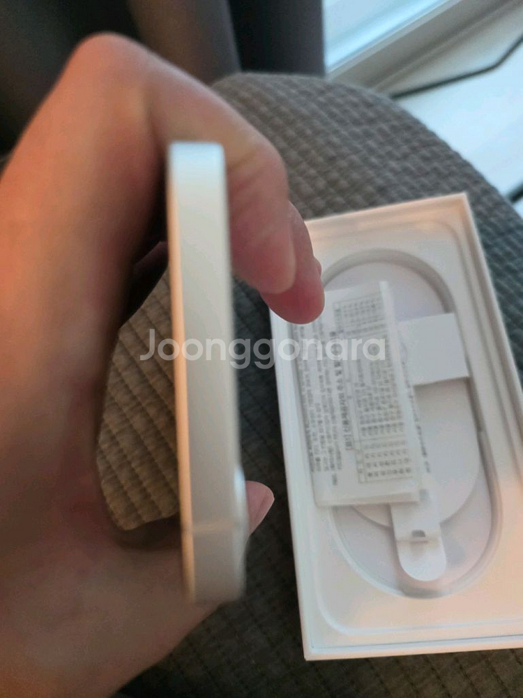 아이폰16e 화이트 128gb--0