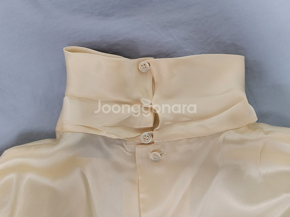 VALENTINO 발렌티노 여성 실크 블라우스--3