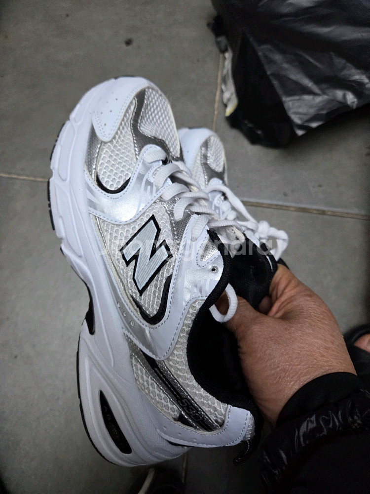 뉴발란스 운동화 245--0