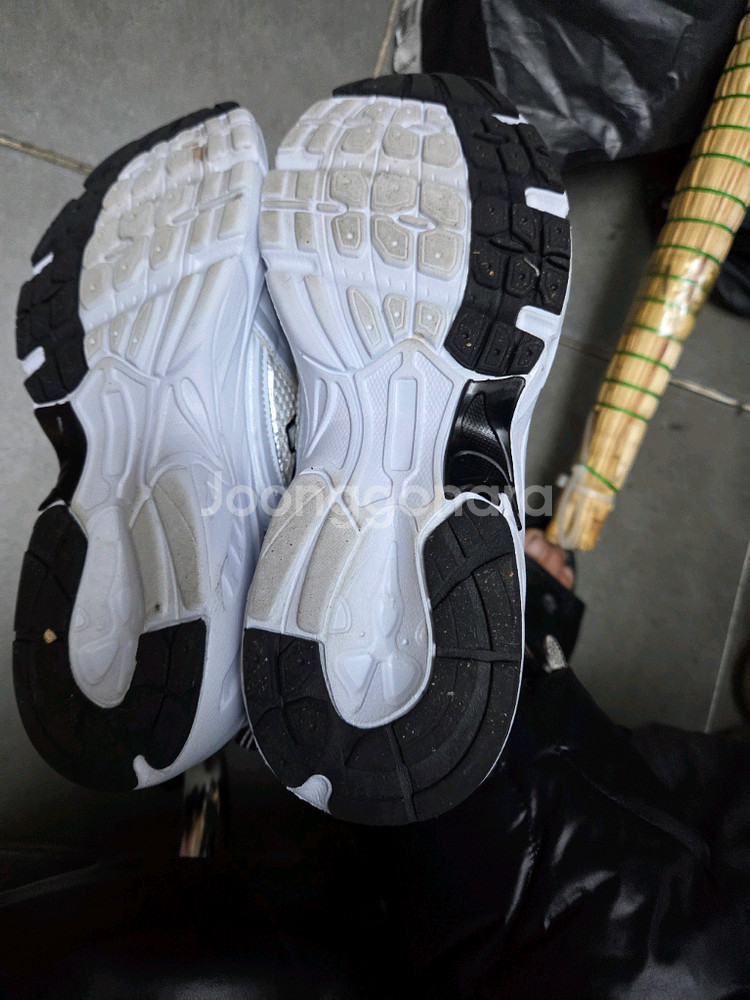 뉴발란스 운동화 245--3