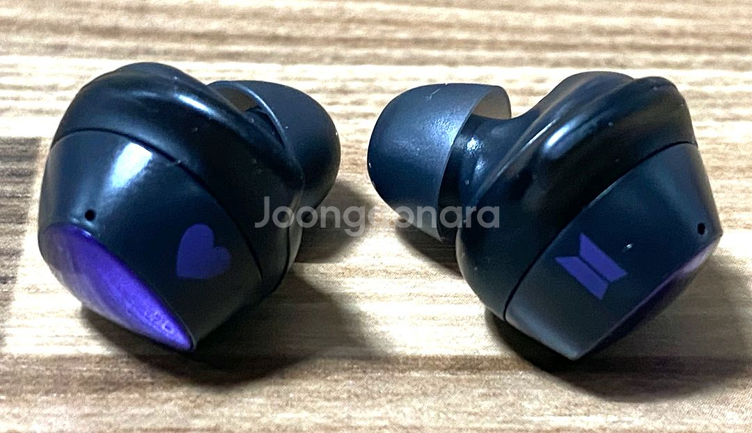 삼성 버즈+(SM-R175)전용 무선충전기BTS에디션 풀셋--6