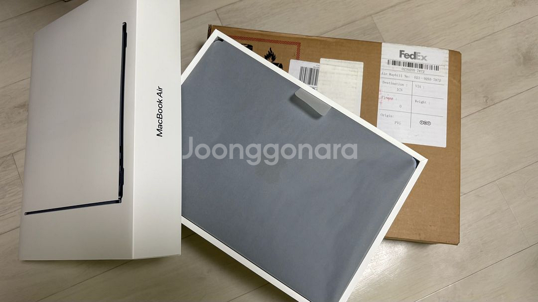 맥북에어 M2 8GB/256GB--2