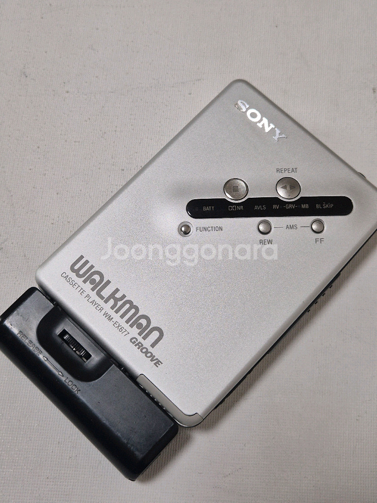 소니 워크맨 WM-EX677--2