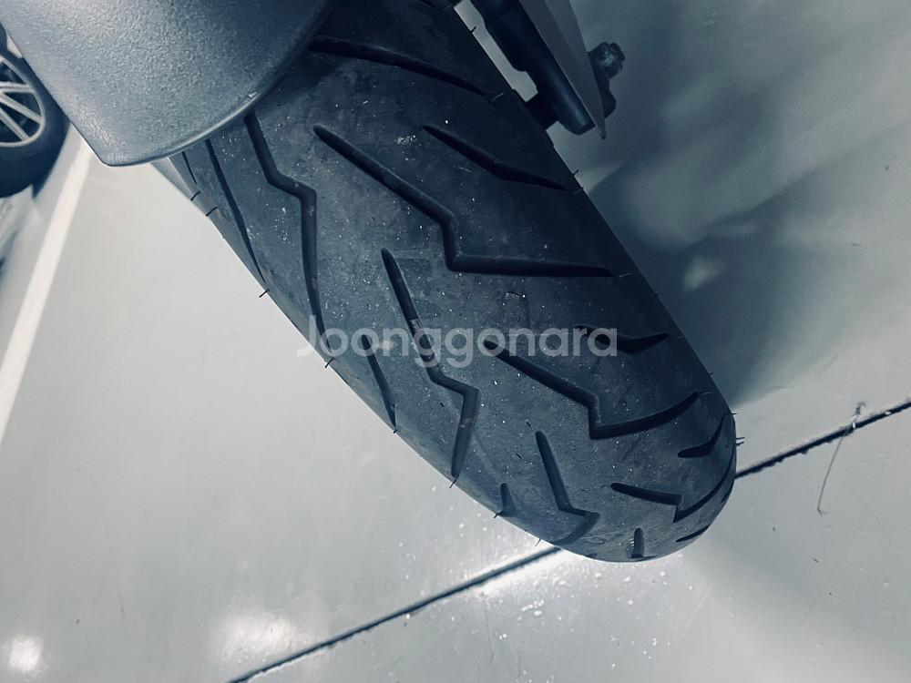 야마하 XMAX 300 스쿠터--8