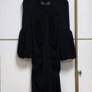 새상품/봄빅스엠무어 울니트 원피스