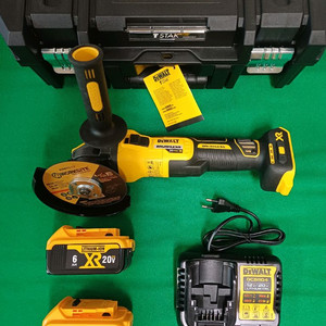 디월트 20V 5인치 브러시리스 무선 그라인더 세트