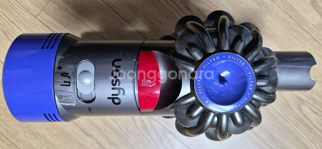 깨끗하게 세척한 다이슨 청소기 V7(22분 연속동작)--2