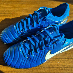 나이키 티엠포 레전드 10 프로 TF 풋살화 275mm