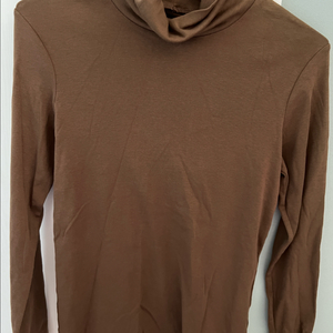 유니클로 수피마 롱슬리브 터틀넥 6000원