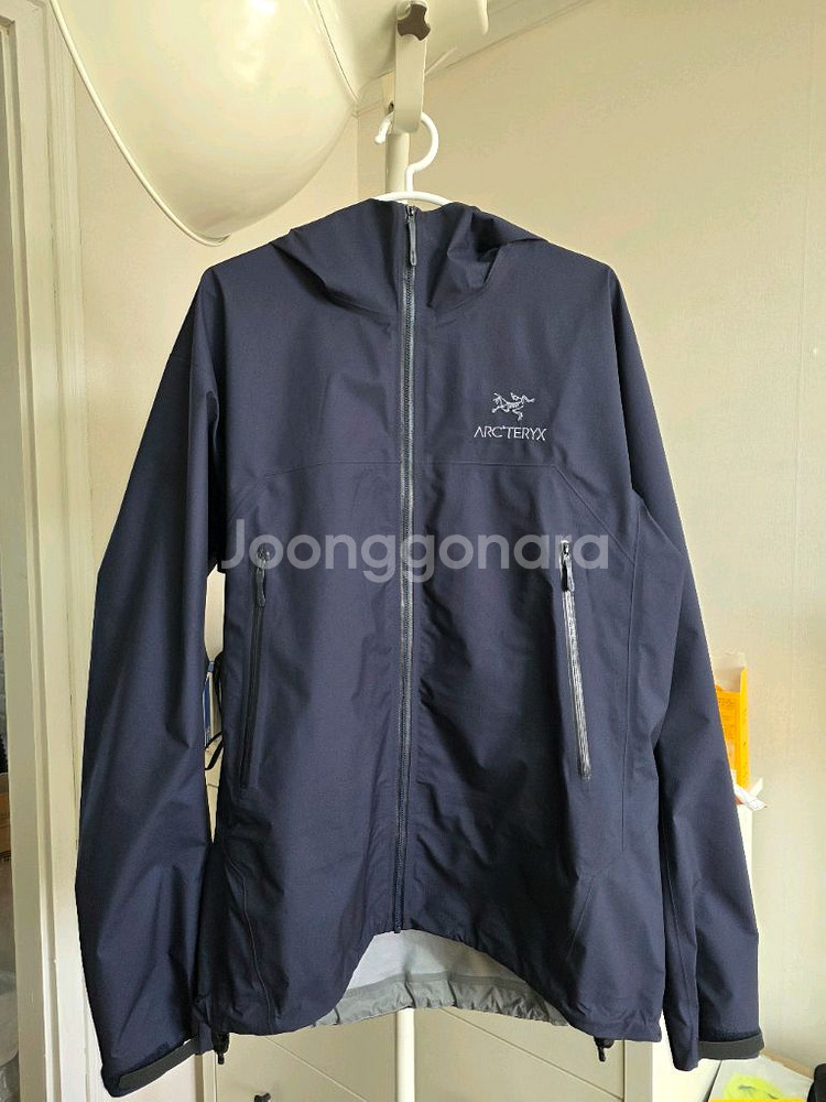 아크테릭스 베타 자켓 블랙사파이어 L사이즈(새상품급)--0