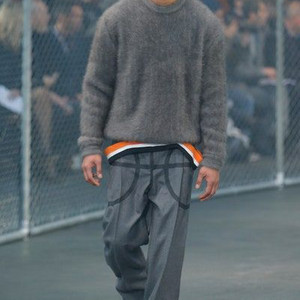 지방시 앙고라 니트