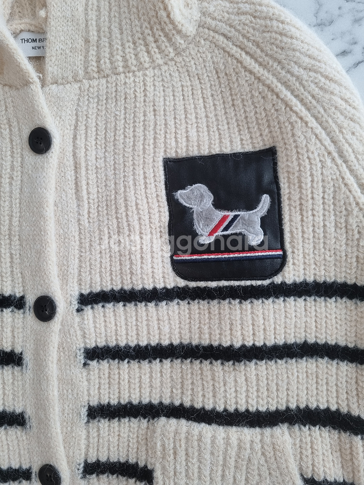 (새상품)톰브라운 후드 니트 가디건 베이지--5