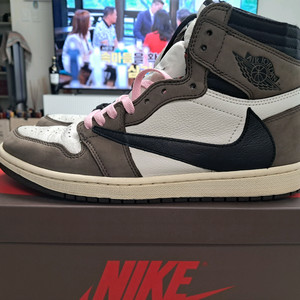 나이키 에어조던1 하이 브라운