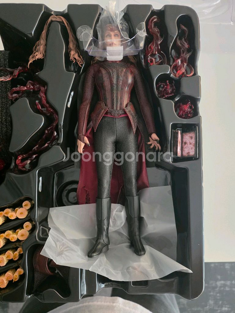 핫토이 스칼렛 위치 디럭스 팝니다--2