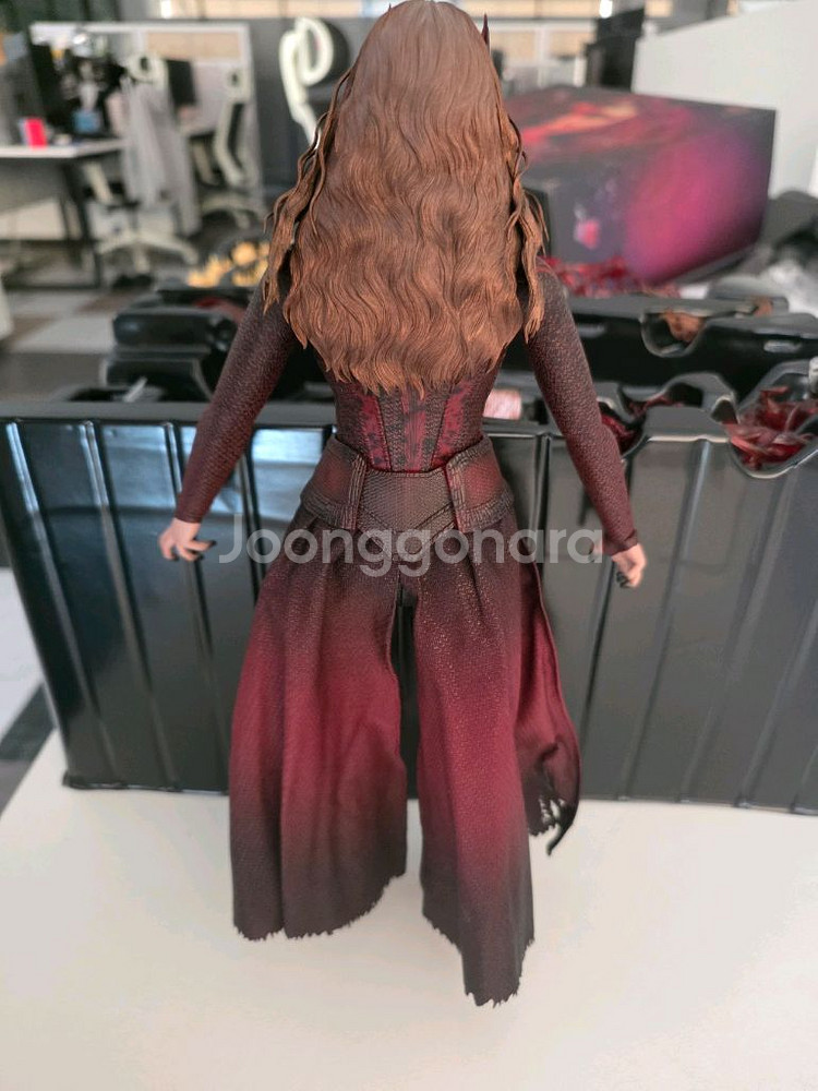 핫토이 스칼렛 위치 디럭스 팝니다--5