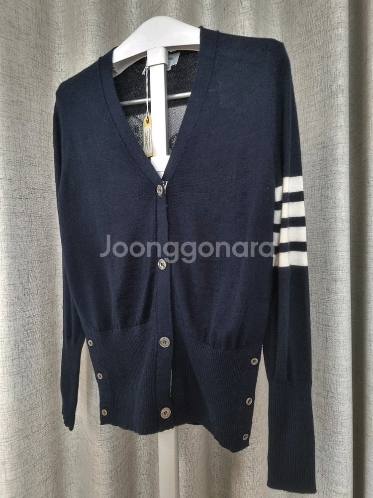 (새상품)톰브라운 4바 스트라이프 니트 가디건--1