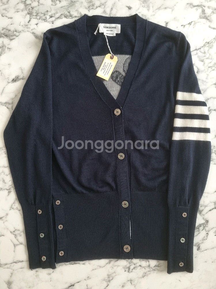 (새상품)톰브라운 4바 스트라이프 니트 가디건--3