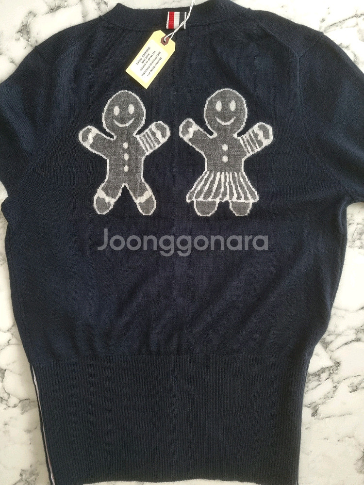 (새상품)톰브라운 4바 스트라이프 니트 가디건--5