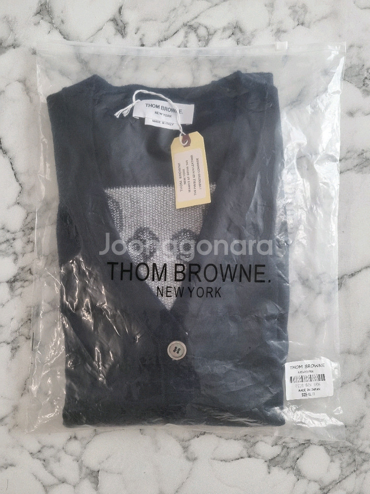 (새상품)톰브라운 4바 스트라이프 니트 가디건--7