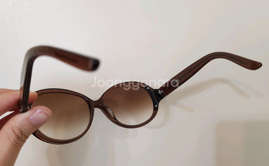 입생로랑 선글라스 (반값택포 2.3만)--2