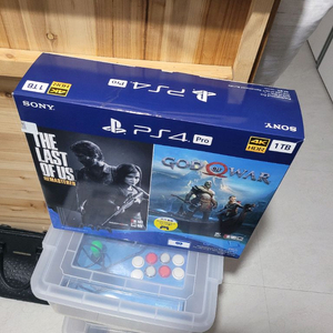 PS4 Pro 7218B 1TB 번들 팝니다(8.52)