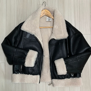 더그린랩 FAUX 퍼 하이넥 무스탕 자켓 블랙