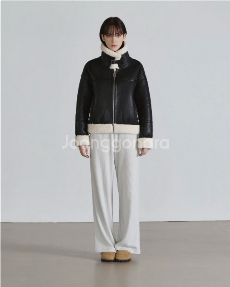 더그린랩 FAUX 퍼 하이넥 무스탕 자켓 블랙--1