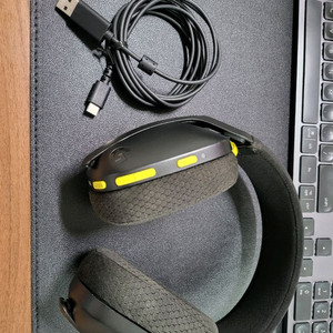 로지텍 G435 게이밍 헤드셋