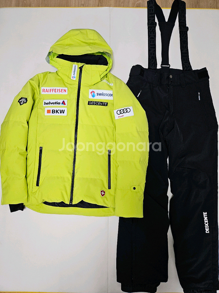 데상트 스키복 스위스 팀복 자켓100 바지90--0