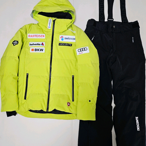 데상트 스키복 스위스 팀복 자켓100 바지90