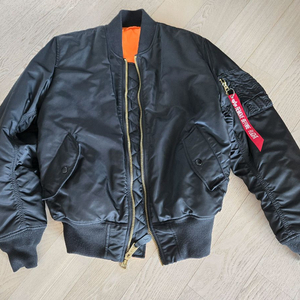 알파인더스트리 MA-1 봄버 자켓(항공점퍼)