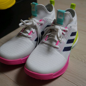 아디다스 크레이지플라이트 270