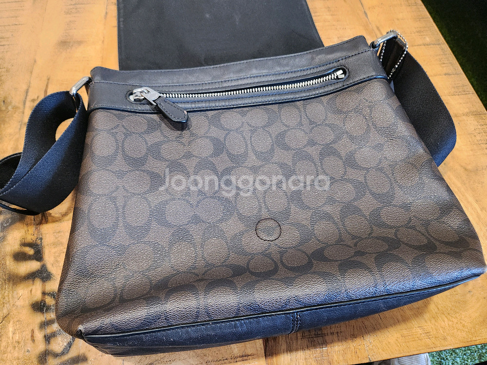 (정품) 코치 남성 시그니처 크로스백--6