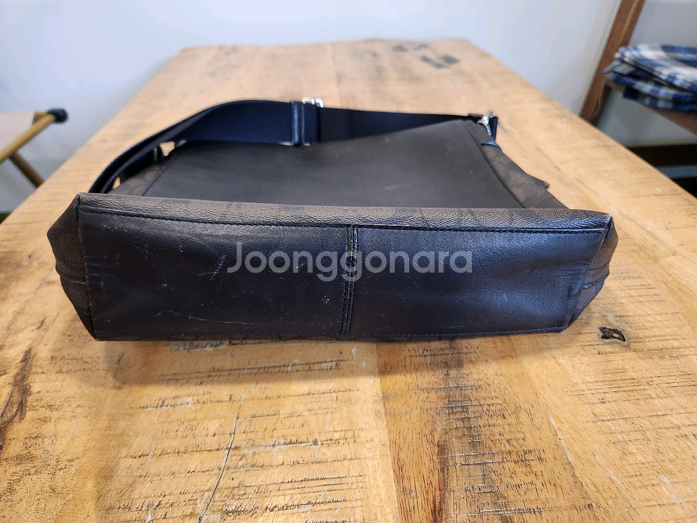 (정품) 코치 남성 시그니처 크로스백--7