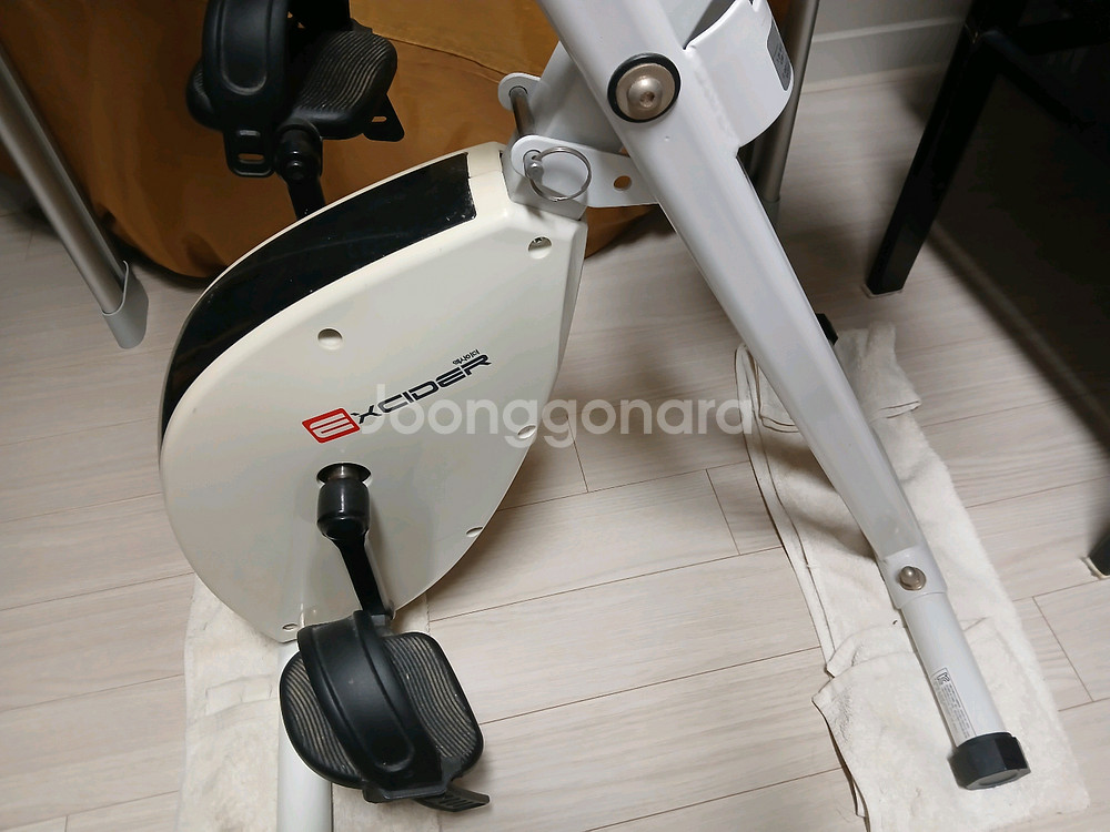 Excider 엑사이더 접이식 실내 자전거--2