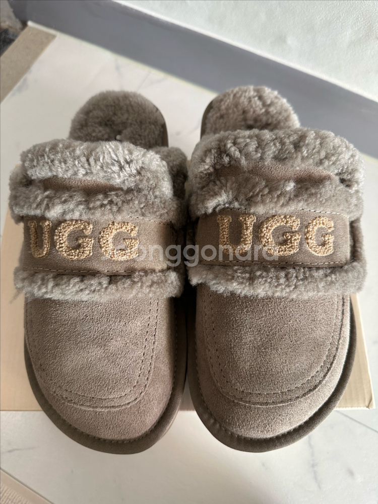 UGG 슬리퍼 새상품--0