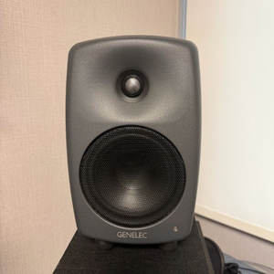 제네렉 8330 스피커