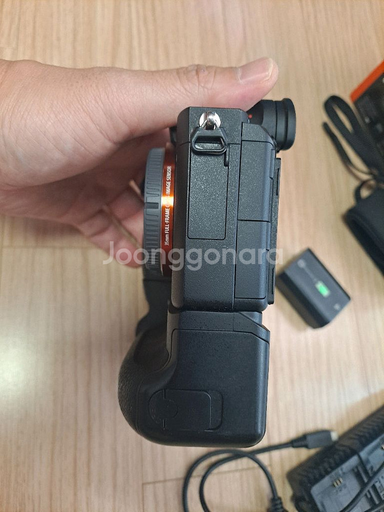 소니 A7M3 박풀셋+추배3+세로그립--4