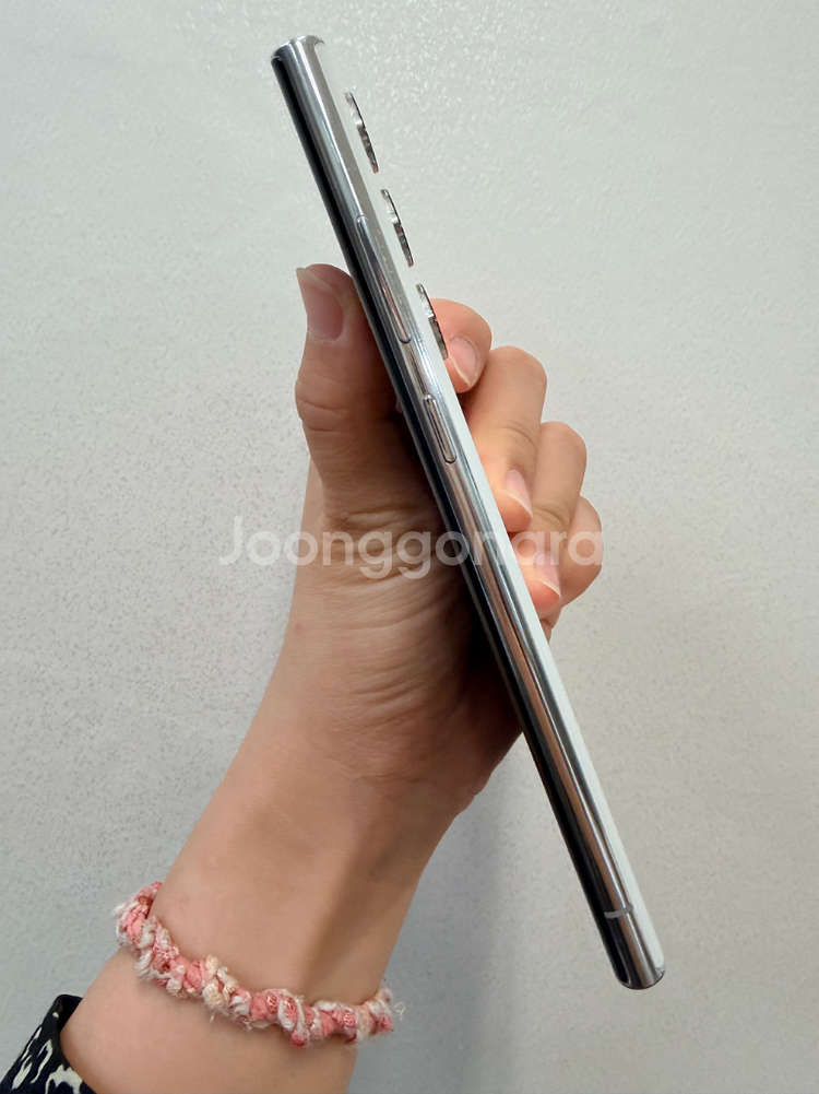 갤럭시s22울트라 256 화이트색상 팝니다--7