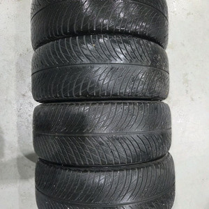245-45-18 미쉐린 윈터타이어