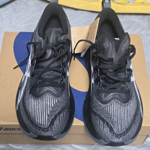 아식스 슈퍼블라스트2 265 블랙 새제품
