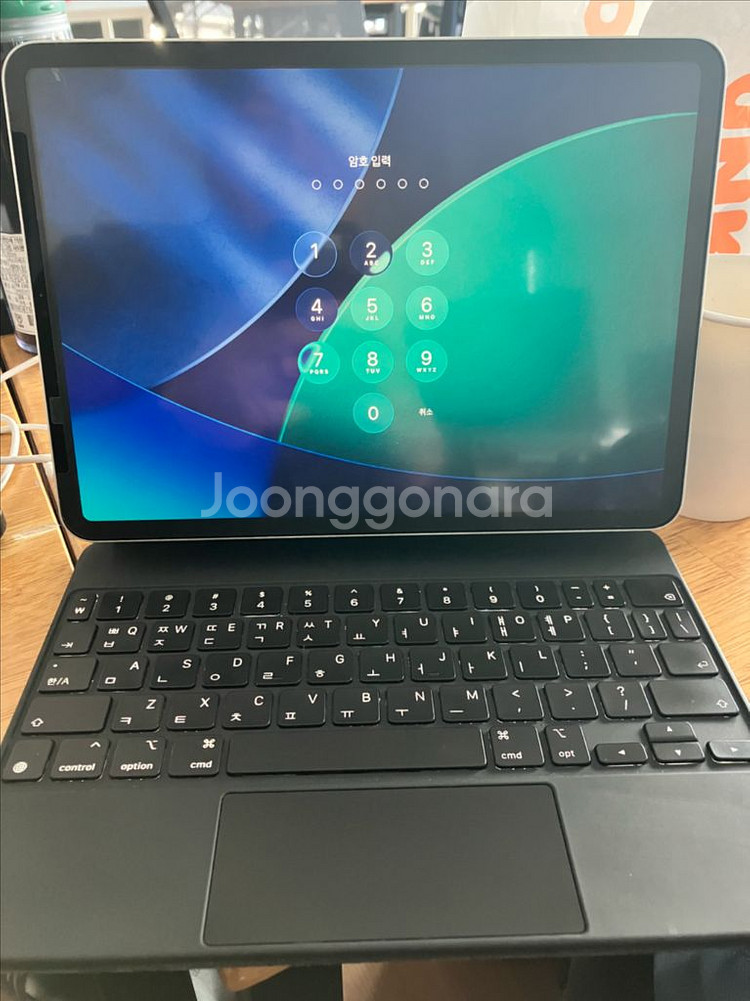 아이패드 프로 M2 11인치 128GB+매직키보드--6