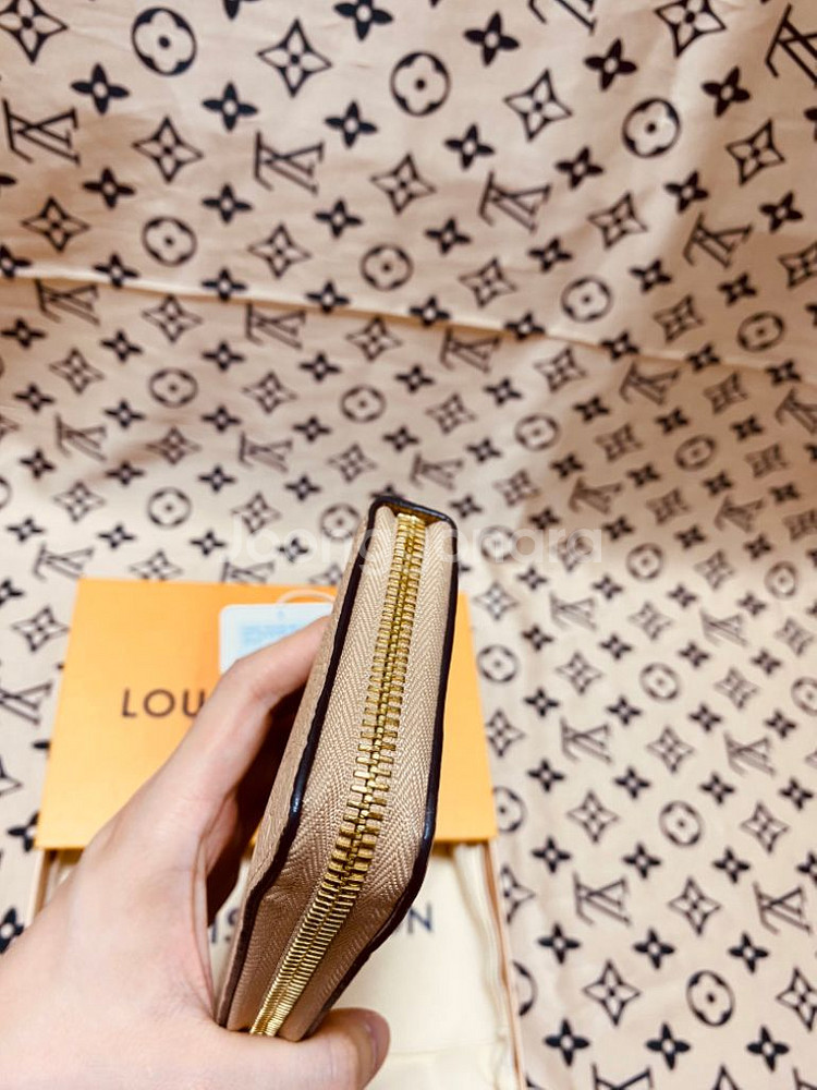 [OS] 루이비통 앙프렝뜨 끌레망스 지퍼돌이 장지갑--3