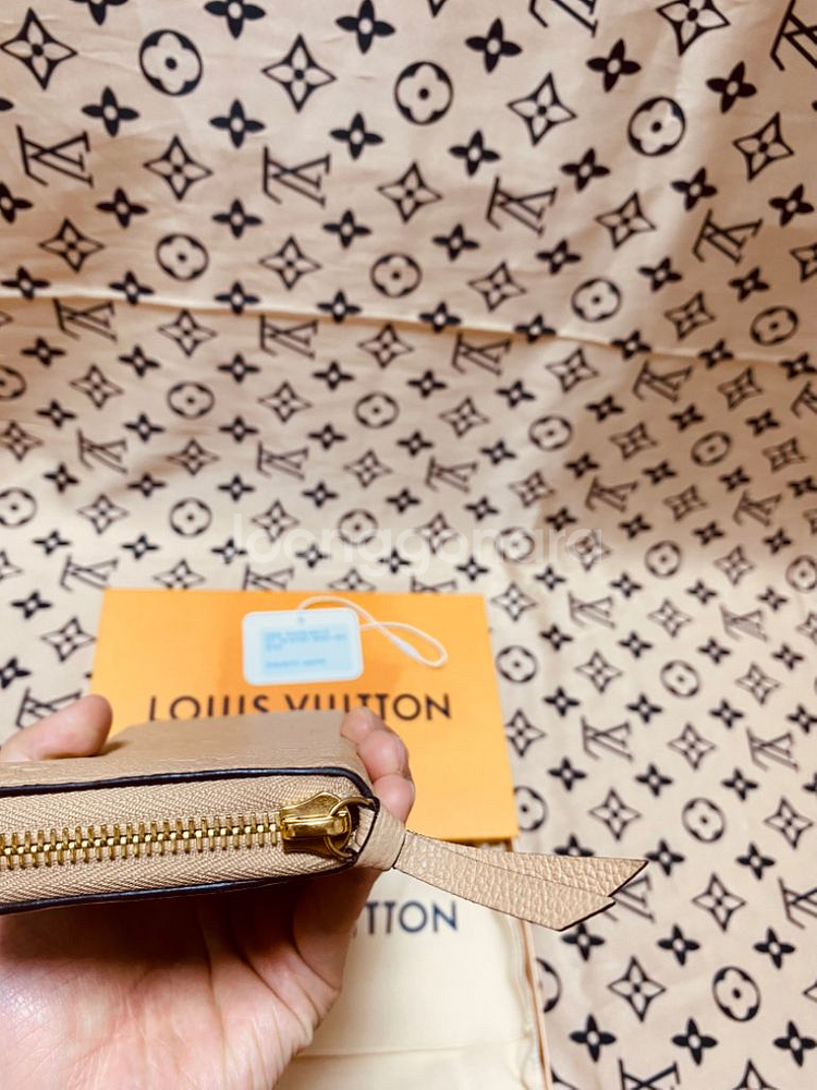 [OS] 루이비통 앙프렝뜨 끌레망스 지퍼돌이 장지갑--6