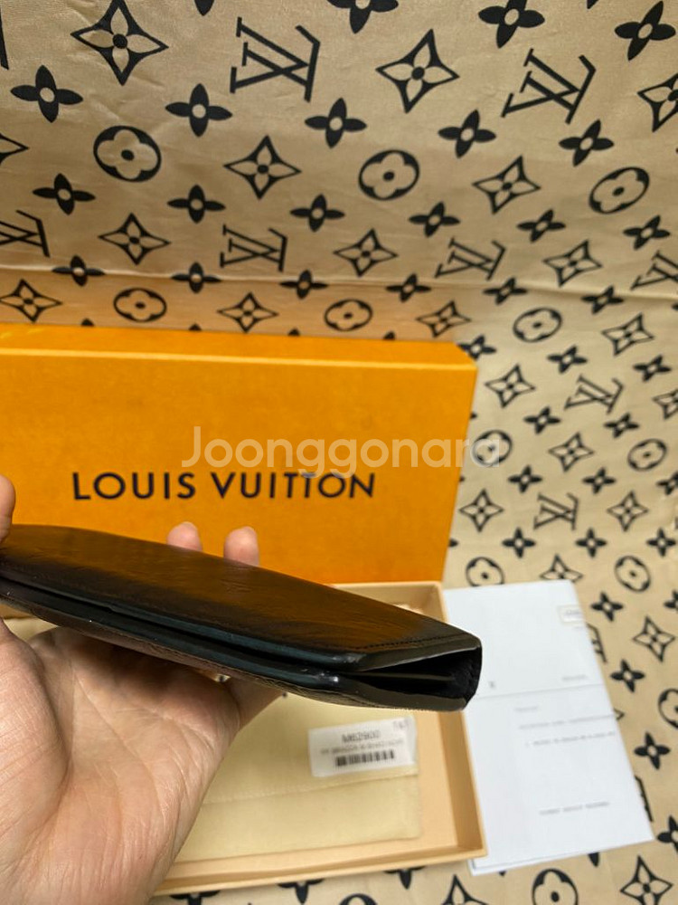 [인보이스] 루이비통 쉐도우 브라짜 월릿 장지갑--6