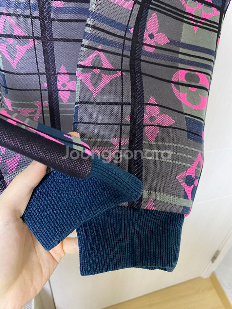 루이비통 멀티 모노그램 자카드 스웨트 맨투맨L--3